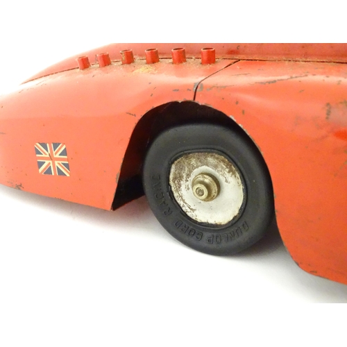 828 - Toy: An early 20thC American Kingsbury scale model clockwork race car Sunbeam with Dunlop Cord Racin... 