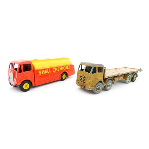 841 - Toys: A quantity of die cast scale model Dinky Toys / Dinky Supertoys to include Guy Flat Truck with... 