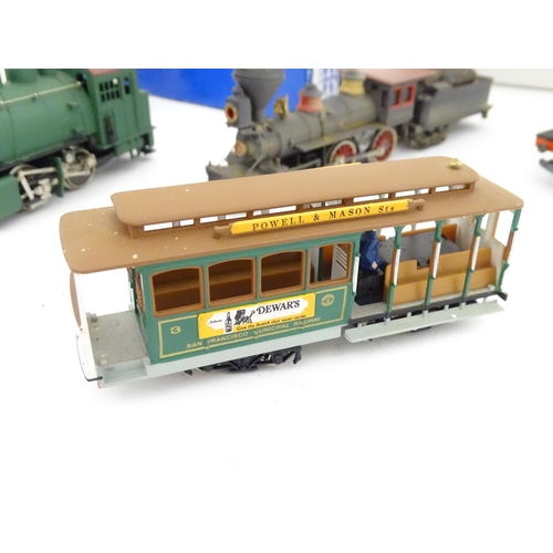 842 - Toys: A quantity of assorted scale model train / railway accessories and building kits to include an... 