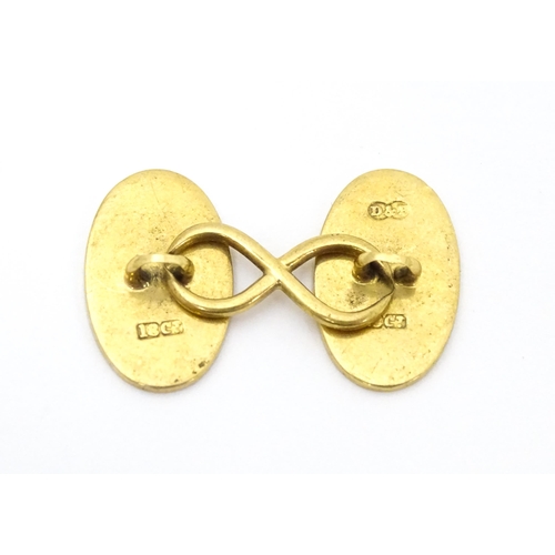 741 - Assorted gold, yellow metal and gilt metal items to include a single 18ct gold cufflink, a 9ct gold ... 