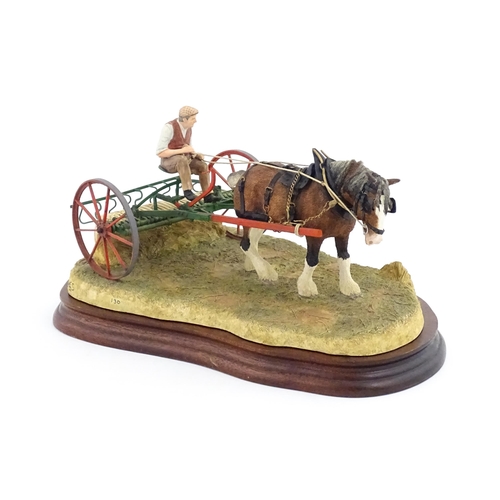 894 - A Border Fine Arts limited edition model Loose Raking, Gold edition, by Ray Ayres, model no. B0697. ... 