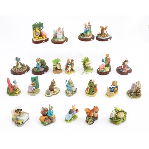 933 - A quantity of Border Fine Arts Beatrix Potter figures from the World of Beatrix Potter series etc. t... 