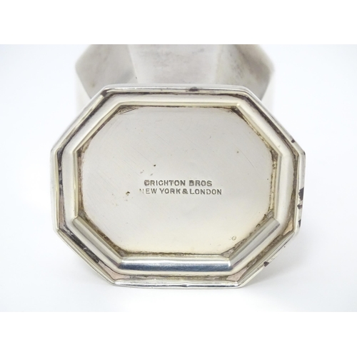 406 - A silver caster of octagonal form hallmarked London 1916, maker Crichton Brothers. Approx. 6 1/4