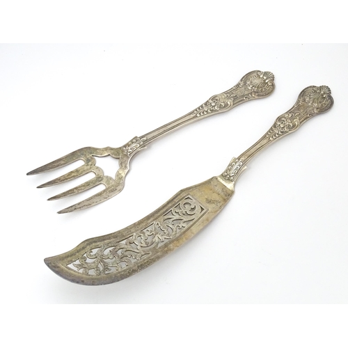 534 - Victorian silver Kings pattern fish servers, hallmarked London 1848, maker Elizabeth Eaton. Largest ... 