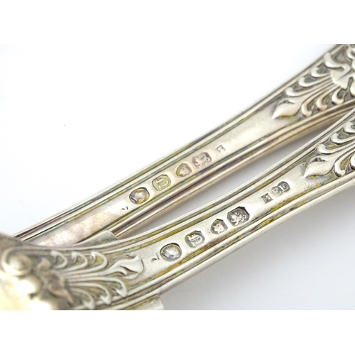 534 - Victorian silver Kings pattern fish servers, hallmarked London 1848, maker Elizabeth Eaton. Largest ... 