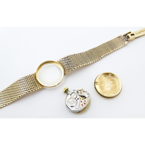 772 - A ladies 9ct gold cased Longines wristwatch with 9ct gold strap. Watch dial approx. 5/8