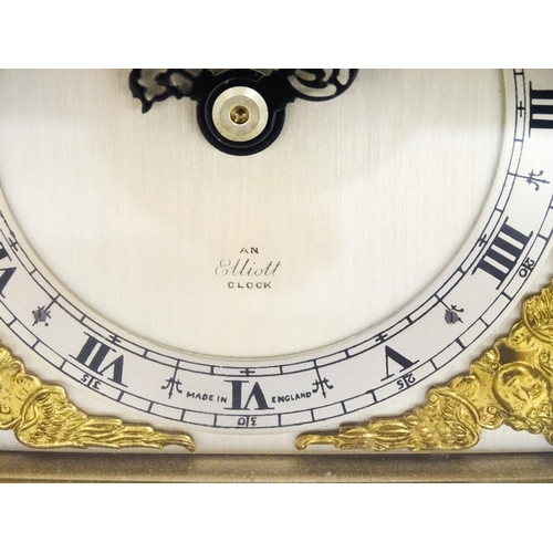 1300 - A mid 20thC mantle clock by Elliott retailed by Hester Clarke Aylesbury. Approx 5 4/4