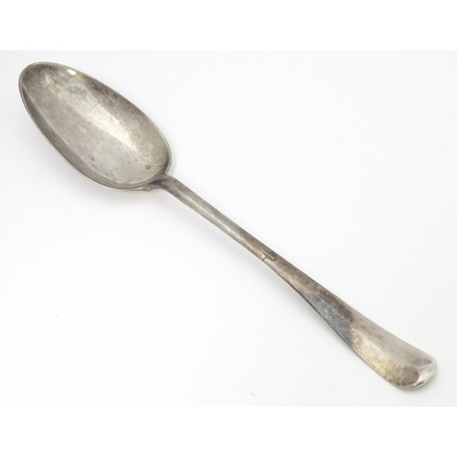 352 - An 18thC Hanoverian Britannia standard silver spoon. Approx 8