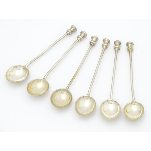 538 - Six silver seal top spoons hallmarked Birmingham 1924, maker Alexander Clark & Co. Ltd. Approx. 3 3/... 