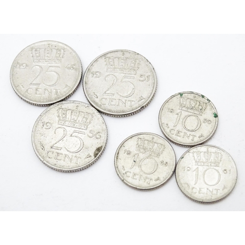 792 - Coins: A quantity of assorted coins from The Netherlands to include some silver examples (25)