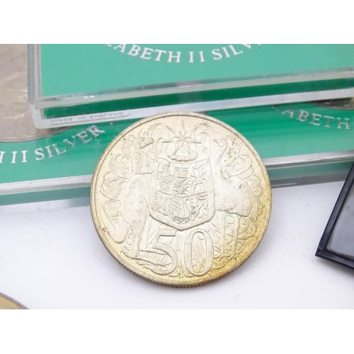 792B - Coins: A quantity of assorted commemorative Queen Elizabeth II coins to include 1977 Silver Jubilee ... 