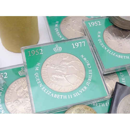 792B - Coins: A quantity of assorted commemorative Queen Elizabeth II coins to include 1977 Silver Jubilee ... 