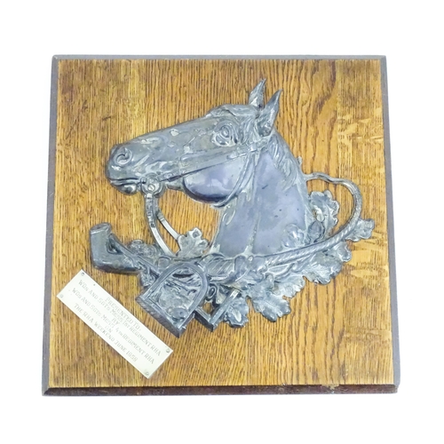 803 - Militaria , Royal Horse Artillery : a presentation equestrian plaque, formed as a horse's head with ... 