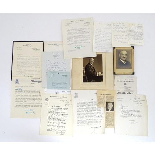 999 - A quantity of assorted ephemera and photographs relating to the Rossdale family, to include obituary... 