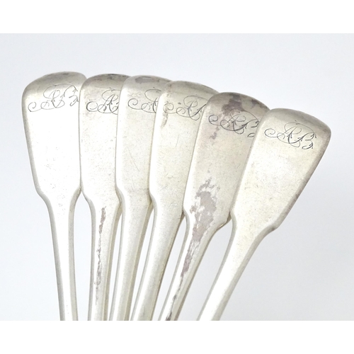 385 - Six 19thC fiddle pattern teaspoons hallmarked London 1820 maker Henry Day. Approx 5 1/2