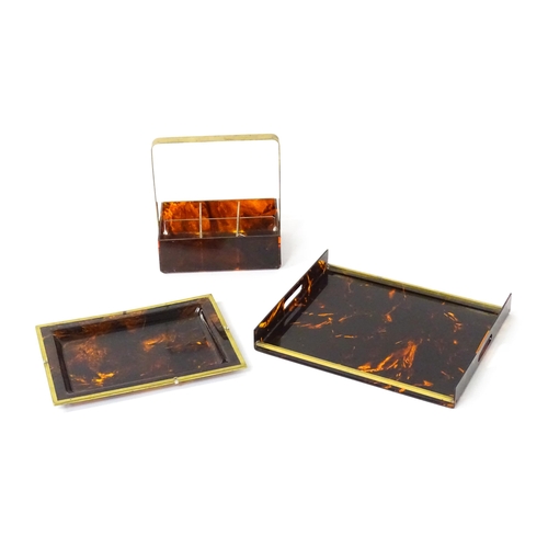 1255 - A mid century modern faux tortoiseshell bottle holder, drinks tray and larger tray c1970 in the Mais... 