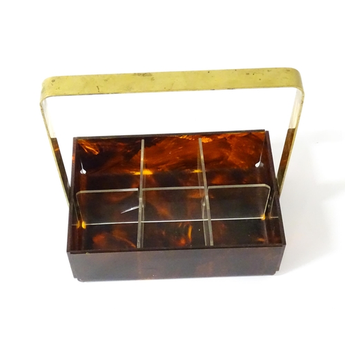 1255 - A mid century modern faux tortoiseshell bottle holder, drinks tray and larger tray c1970 in the Mais... 