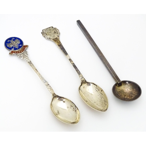 450 - Three various silver teaspoons comprising a souvenir teaspoon Oban hallmarked Sheffield 1927, maker ... 