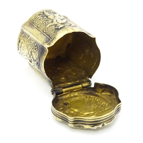 352 - A Continental gilt white metal peppermint box. Indistinctly marked. Approx. 1 1/4