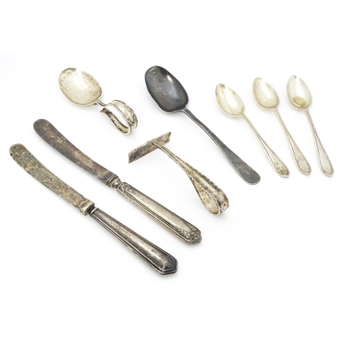 354 - Assorted items to include silver spoon and pusher hallmarked Birmingham 1940 & 50, three silver teas... 