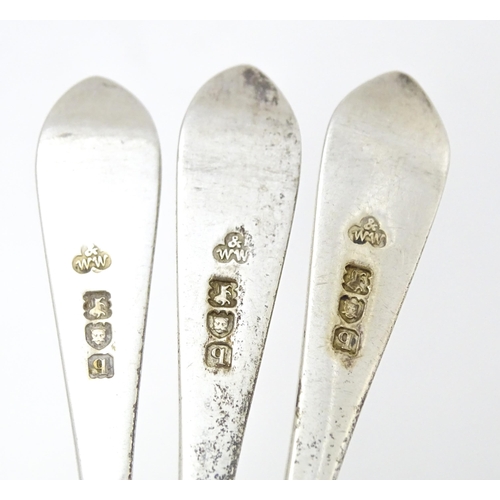 420 - Three silver teaspoons hallmarked London 1907 maker Wakely & Wheeler (James Wakely & Frank Clarke Wh... 