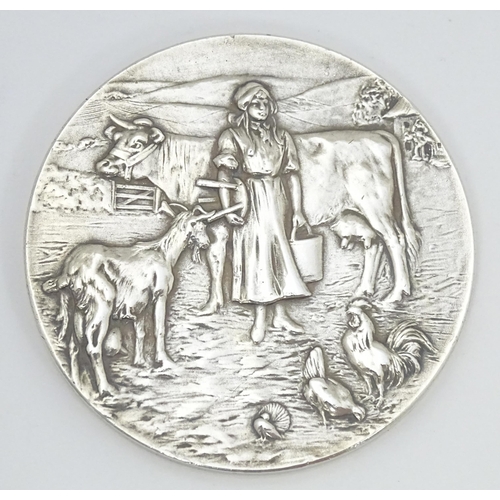 421 - Farming interest : A silver medallion for the ' British farmers' Association' Dairy Show 1923. ' Awa... 