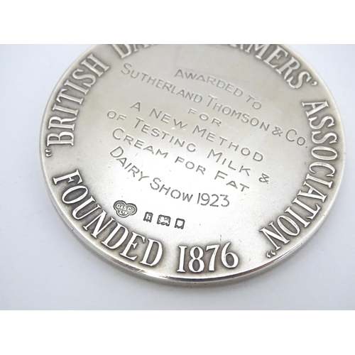 421 - Farming interest : A silver medallion for the ' British farmers' Association' Dairy Show 1923. ' Awa... 