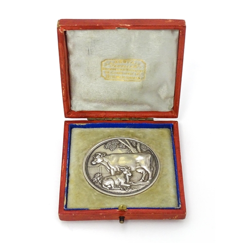 437 - Farming interest : A silver medallion for the ' British farmers' Association' Dairy Show 1906 Awarde... 