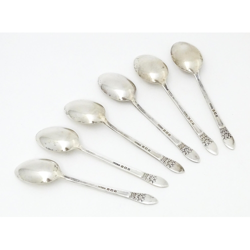 540 - A set of six silver coffee spoons hallmarked Birmingham 1948. Cased. Spoons approx. 4