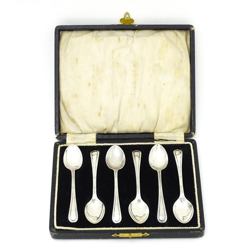 547 - A set of six silver teaspoons hallmarked Birmingham 1928, maker William Devenport. Cased. Spoons app... 