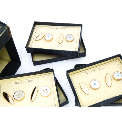 725 - A countertop jewellers display for rolled gold cufflinks with eight additional boxed pairs. Approx. ... 