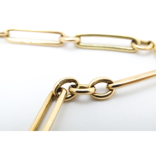 771 - A 9ct gold necklace formed from a pocket watch chain. Approx. 15 1/2