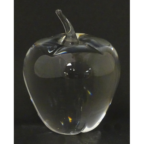 256 - A Belgian glass / crystal model of an apple by Val Saint Lambert. Signed and numbered under. Approx ... 