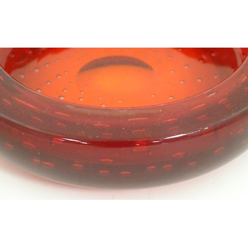 282 - A quantity of assorted studio / art glass, to include Whitefriars red glass ashtray with air bubble ... 