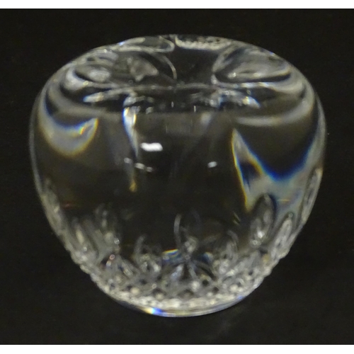 289 - Five assorted glass paperweights to include a Liskeard Glass example dated 1979, etc. Largest approx... 