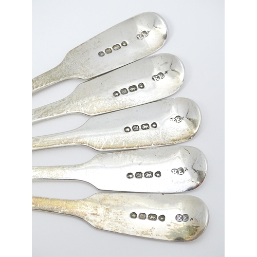 511 - Five Victorian fiddle pattern teaspoons hallmarked London 1843 maker Elizabeth Eaton together with 4... 