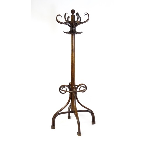 1452 - A late 19thC / early 20thC large Thonet bentwood hat stand / coat stand / stick stand, with eight S-... 