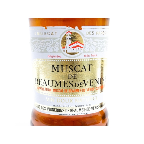 1147 - Two bottles of Cave des Vignerons, Beaumes de Venise muscat dessert wine, 75cl (2)