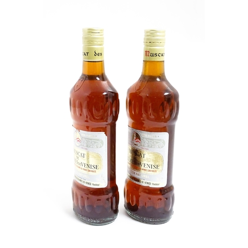 1147 - Two bottles of Cave des Vignerons, Beaumes de Venise muscat dessert wine, 75cl (2)