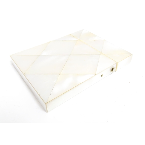 1186 - A Victorian mother of pearl card case of rectangular form. Approx. 4