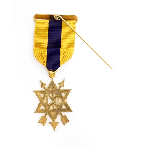 1223 - Masonic / Freemasonry Interest: A quantity of Masonic dress jewels / medals, comprising: a silver Ro... 