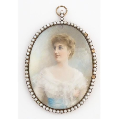 1213 - Mourning / Memorial Interest: A late 19th / early 20thC watercolour portrait miniature depicting a y... 