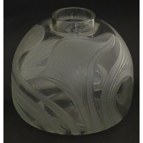 229 - A 20thC Polish art glass vase by Artur Ossowicz, signed under. Approx. 8 1/2