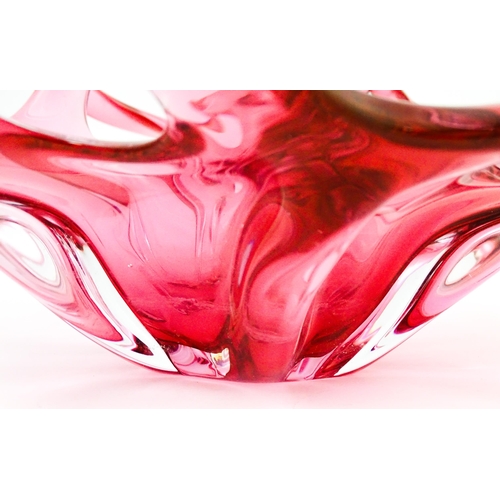 231 - A retro 20thC pink art glass centrepiece with looped edge in the manner of Josef Hospodka for Chribs... 