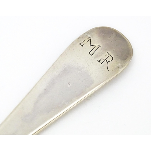 445 - A Geo I silver Hanoverian rats tail spoon hallmarked London 1723, maker Richard Scarlett. Approx. 8