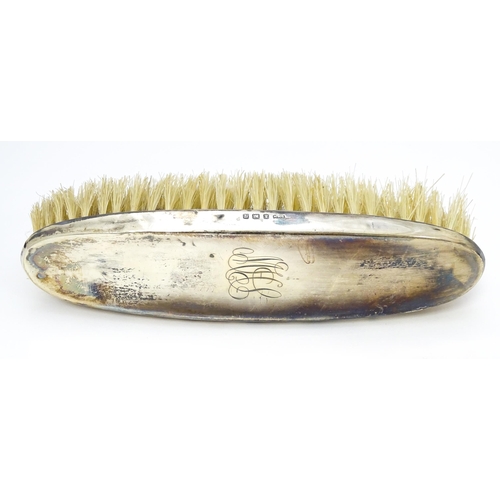 538 - Assorted dressing table items comprising silver backed hand mirror, brush and comb hallmarked Birmin... 