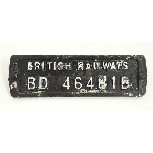 1330 - Railway Interest: A 20thC cast railway wagon plate 'British Railways BD 46481B'. Approx 17