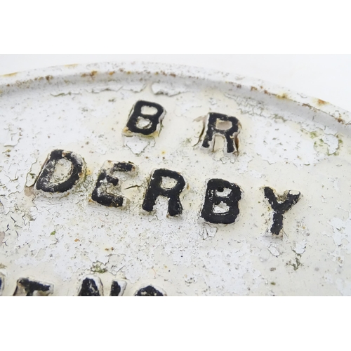 1332 - British Railway Interest: A 20thC cast railway wagon plate 'BR Derby Lot No. 30153 1955'. Approx 7