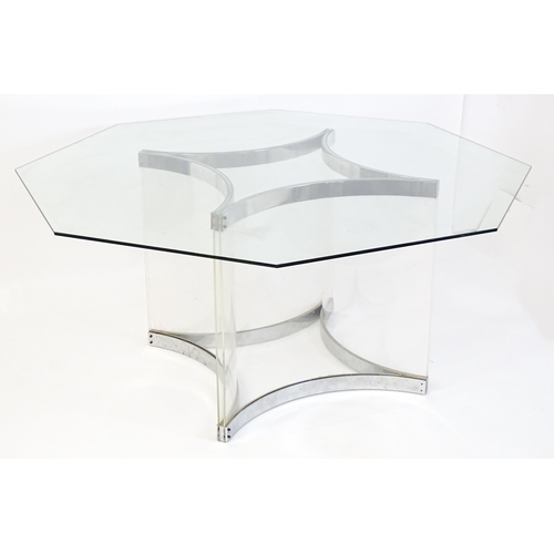 1457 - Mid Century Modern: An Alessandro Albrizzi designed dining table with an octagonal glass top. 60