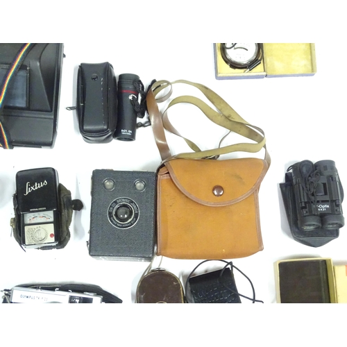 291 - A quantity of assorted cameras and accessories to include Miranda A-X DX 35mm, kodak ek160 instant c... 